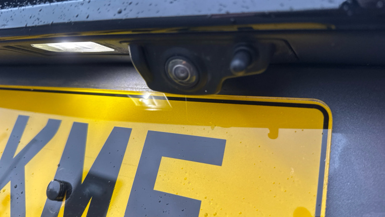 Land Rover Range Rover Velar 2.0 D240 R-Dynamic HSE 5dr Auto Diesel Estate